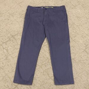 Lee Men's 36x29 Dark Grey Extreme Motion Straight Fit Chinos